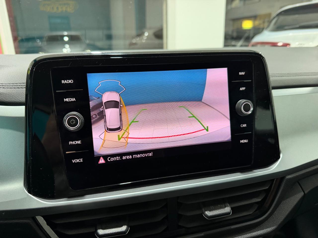 VOLKSWAGEN T ROC 2023 *AUTOMATICO *FULL LED