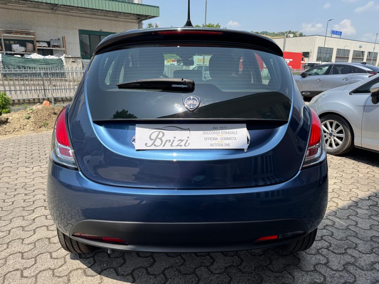 Lancia Ypsilon 1.0 FireFly 5 porte S&S Hybrid Oro