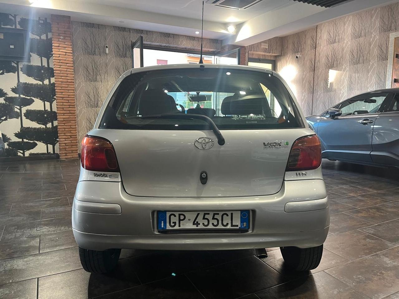 Toyota Yaris 1.0 Expo c/clima