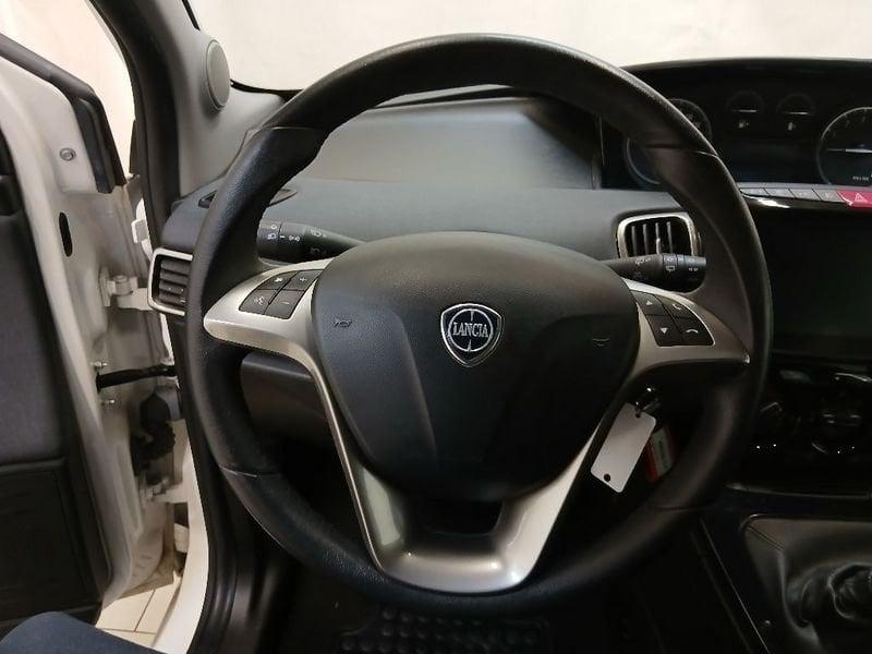 Lancia Ypsilon 1.0 firefly hybrid Gold s&s 70cv