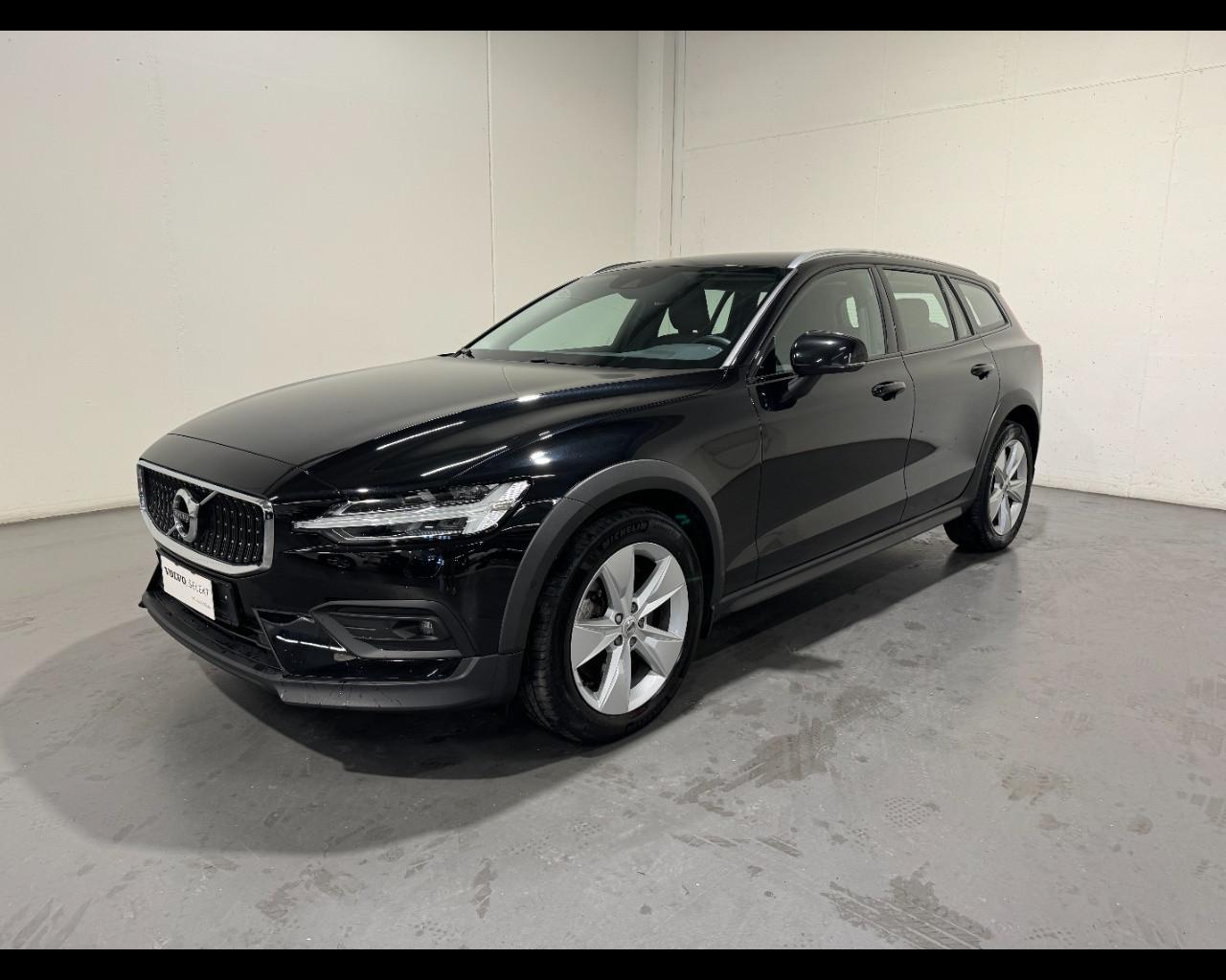 VOLVO V60 II 2019 Cross Country V60 Cross Country 2.0 b4 Business Pro awd auto