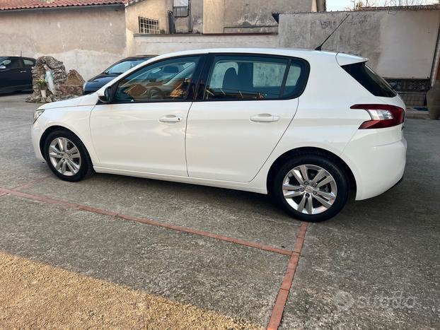 Peugeot 308 1.6 e-HDi 115 CV Stop&Start Active