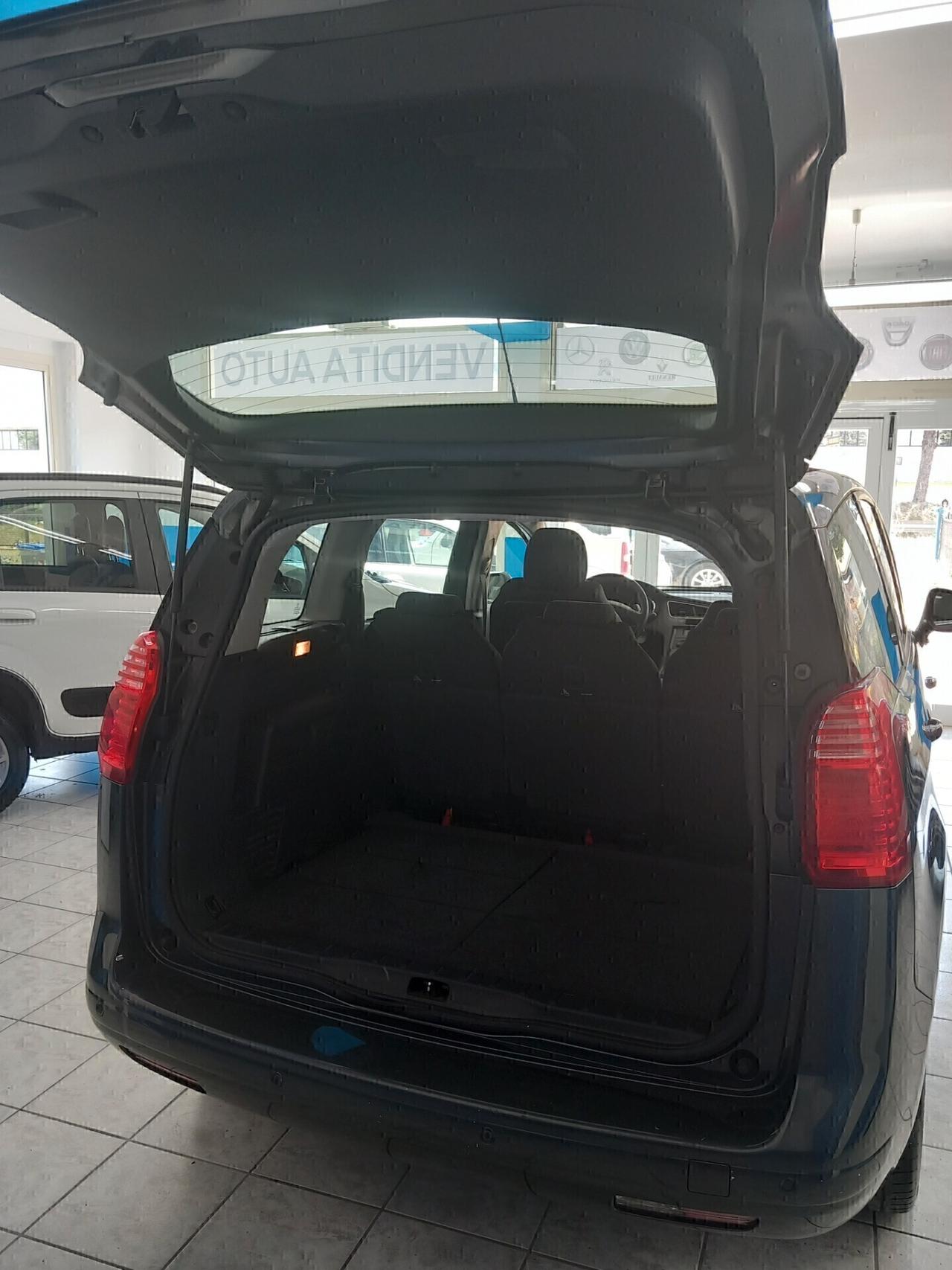 Peugeot 5008 1.6 diesel automatica 7 posti 152 mila km anno 2013