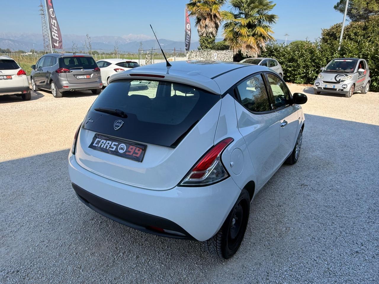 Lancia Ypsilon 1.2 69 CV 5 porte GPL Ecochic Silver