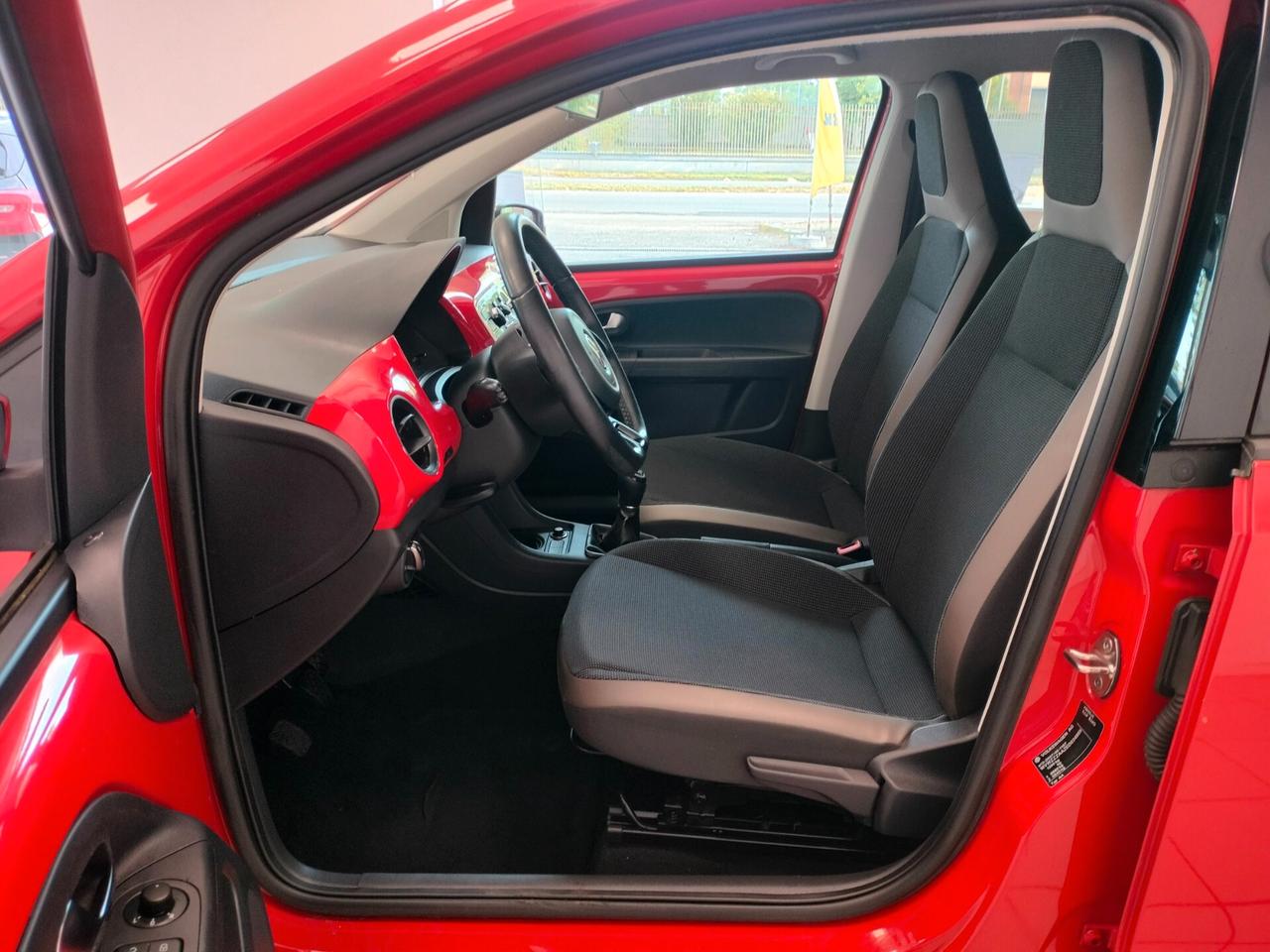 Volkswagen up! 1.0 75 CV 5p. high
