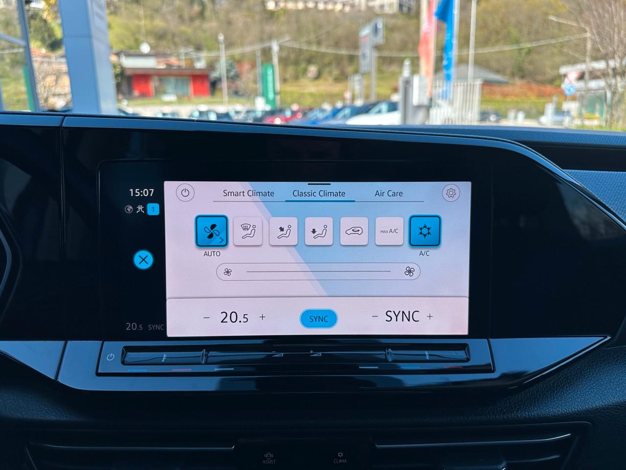 Volkswagen Caddy 2.0 TDI 122 CV DSG Style