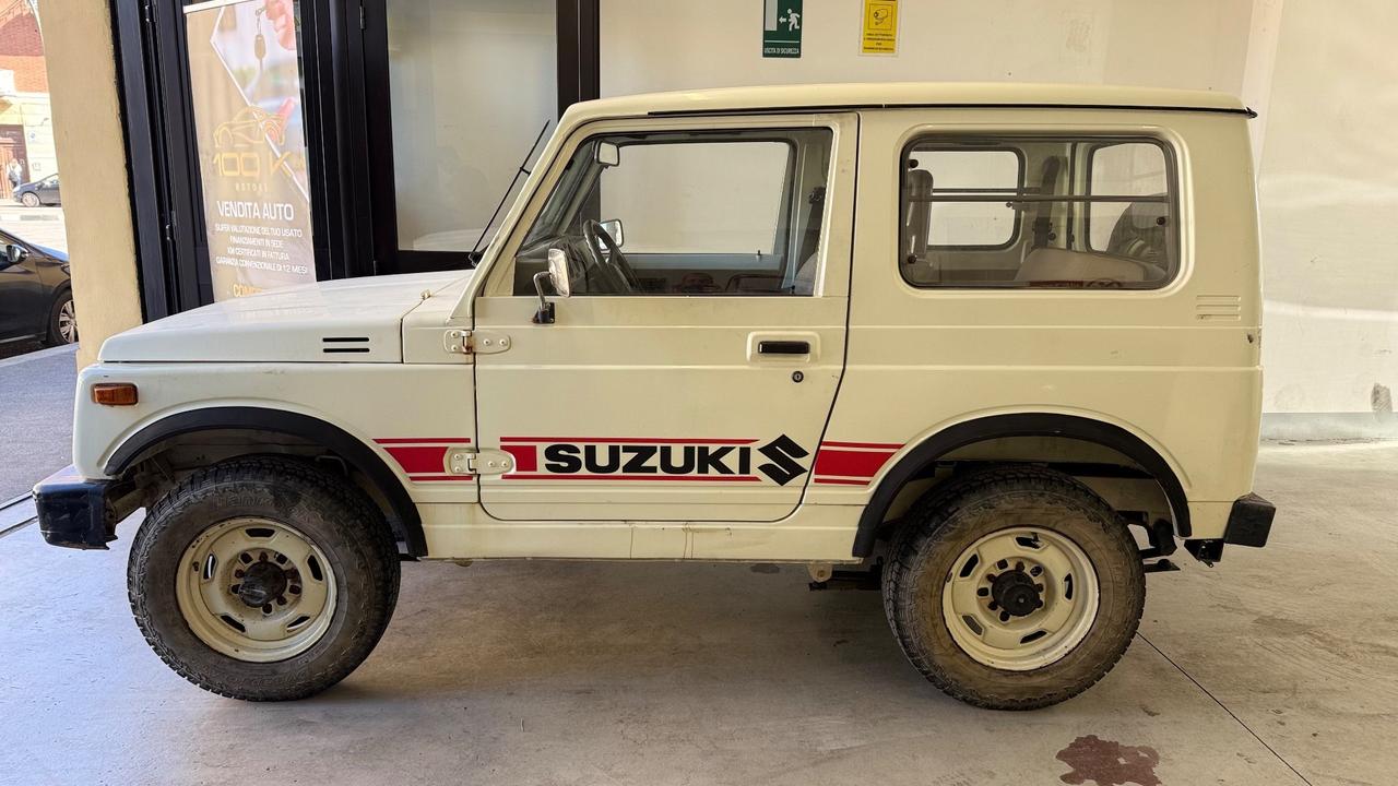 Suzuki SJ Samurai 4x4 De Luxe