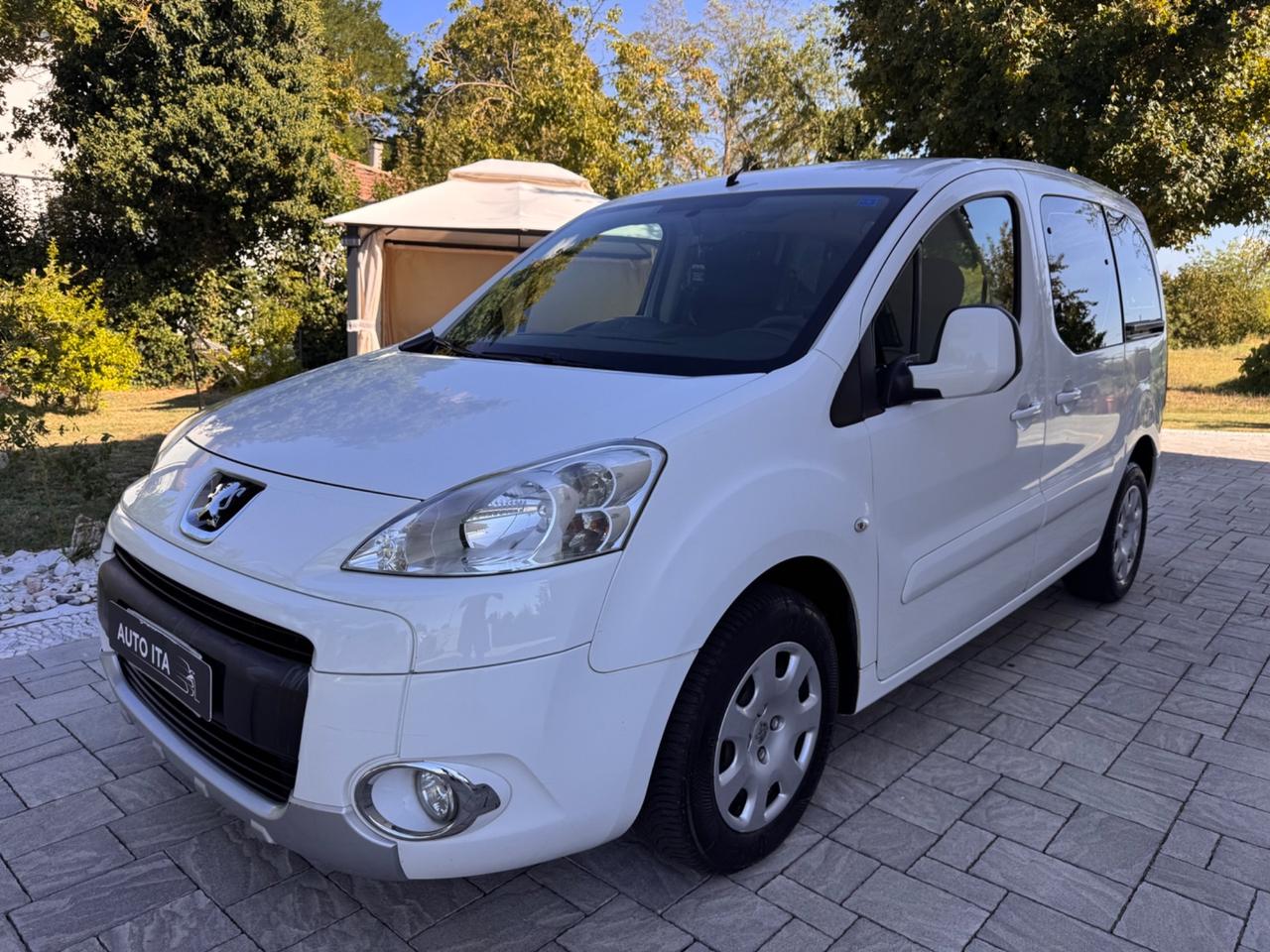 Peugeot Partner Tepee 1.6 HDi 110CV Premium N1 AUTOCARRO OK NEOPATENTATI