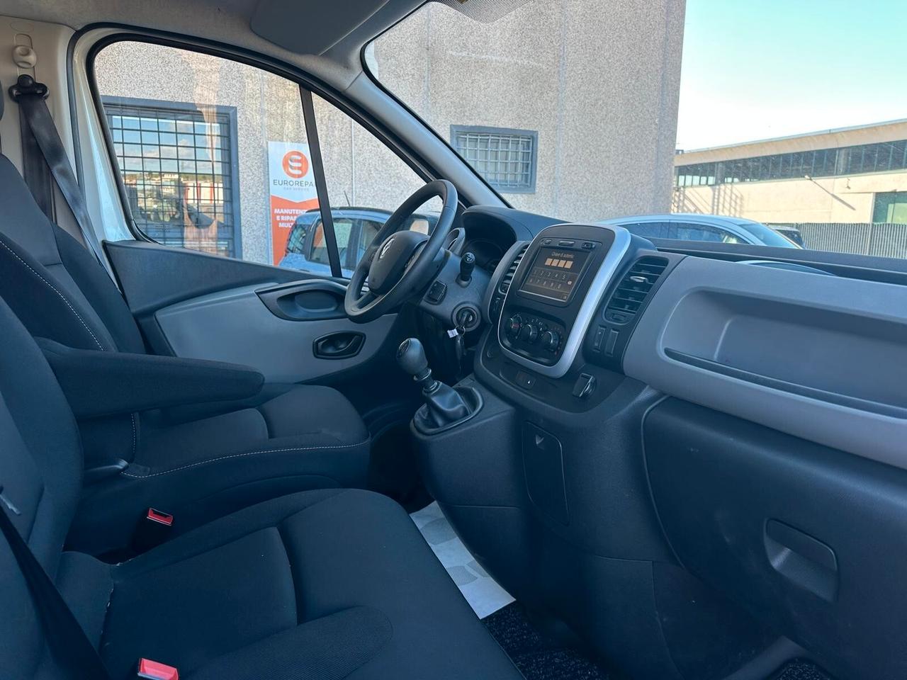 Renault Trafic 1.6 dci 125cv L1H1