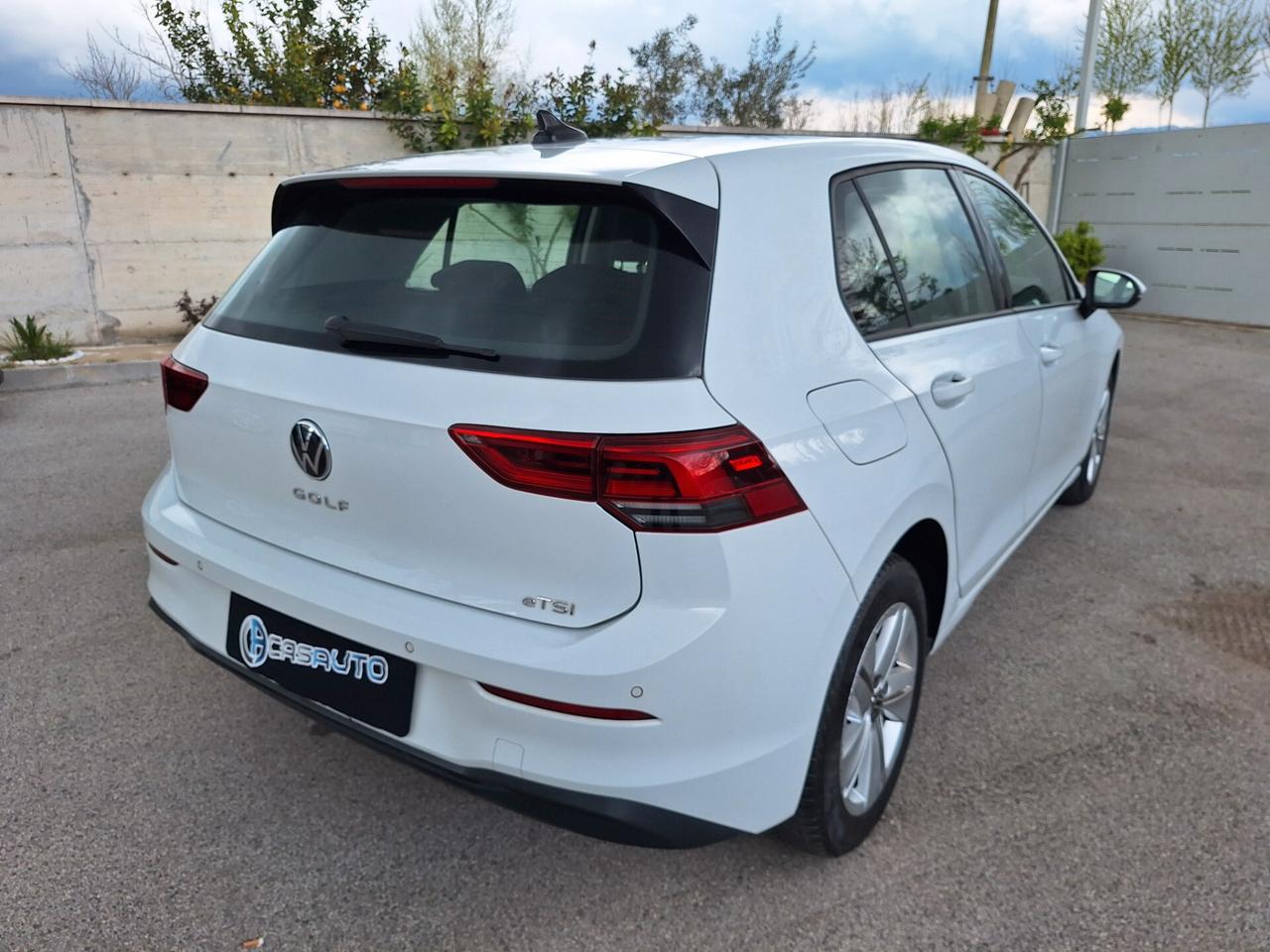 Volkswagen Golf 1.0 eTSI EVO DSG Life