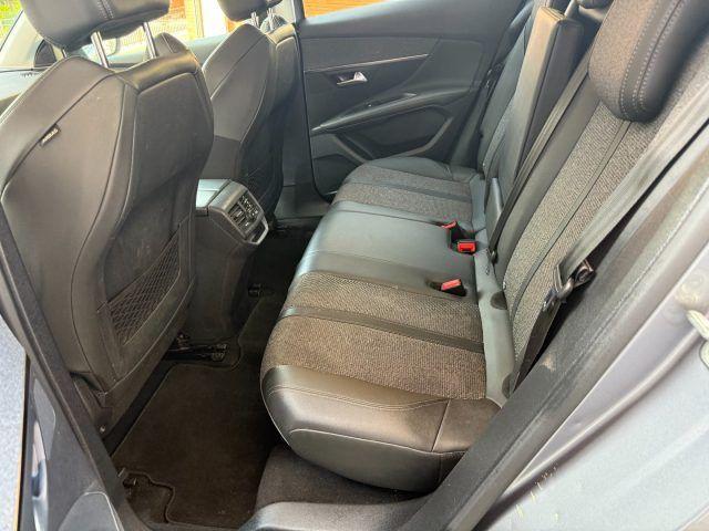 PEUGEOT 3008 BlueHDi 130 S&S EAT8 Allure