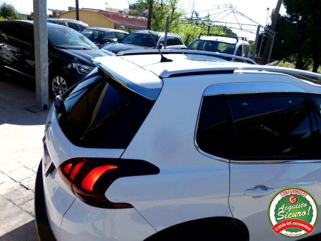 PEUGEOT 2008 BlueHDi 120 S&S Allure