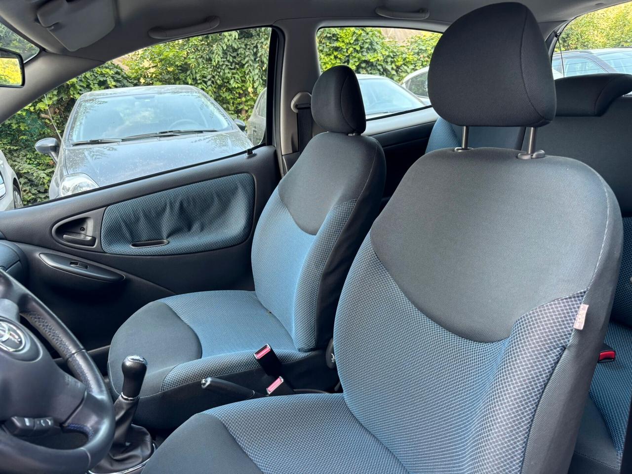 Toyota Yaris 1.0i 16V cat 3 porte Sol OK Neopatentati