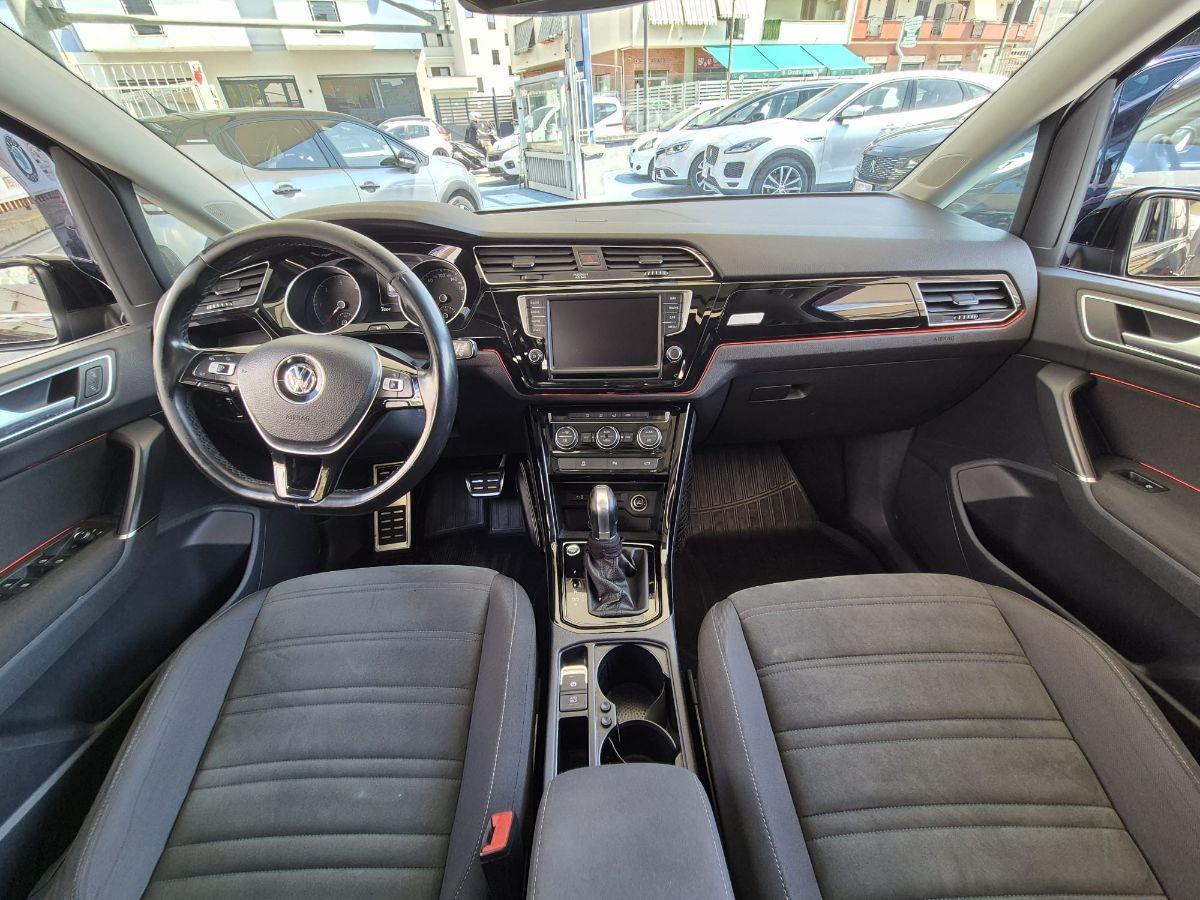 VOLKSWAGEN - Touran - 2.0 TDI 150 CV DSG Executive BMT tetto panoramico