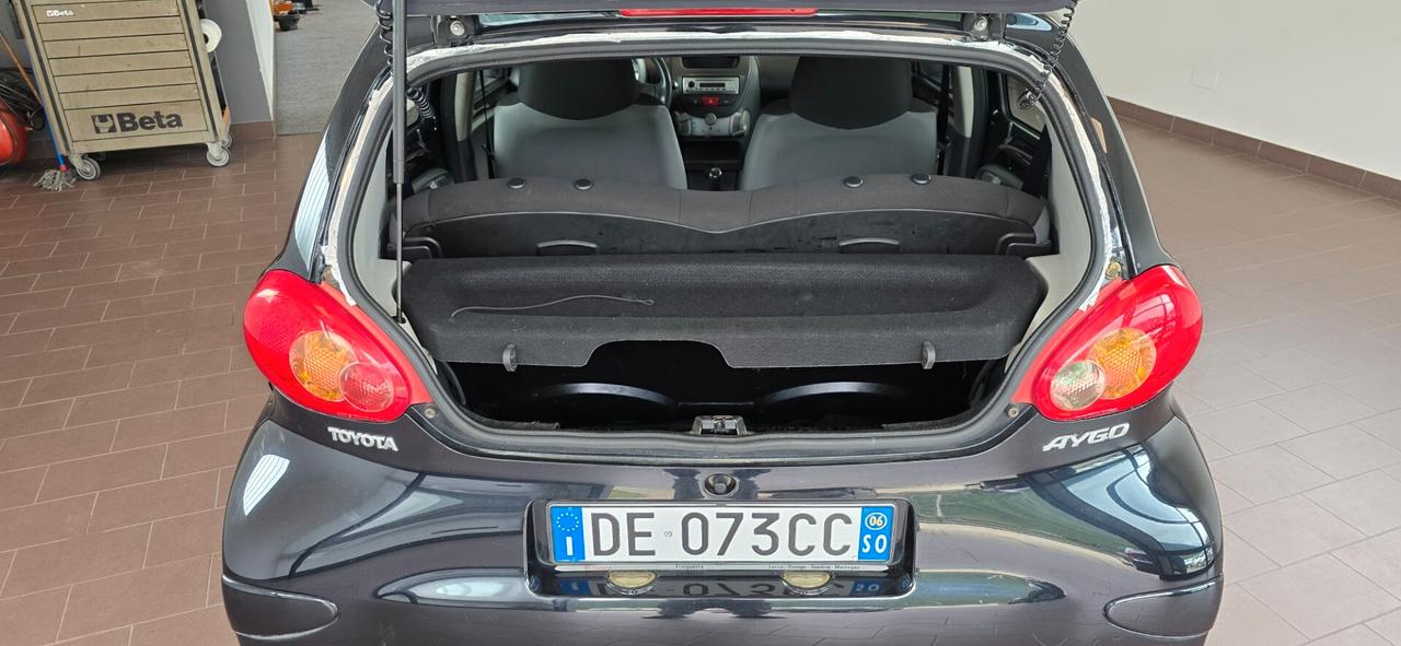 Toyota Aygo 1.0 UNICOPROPRIETARIO TAGLIANDATA