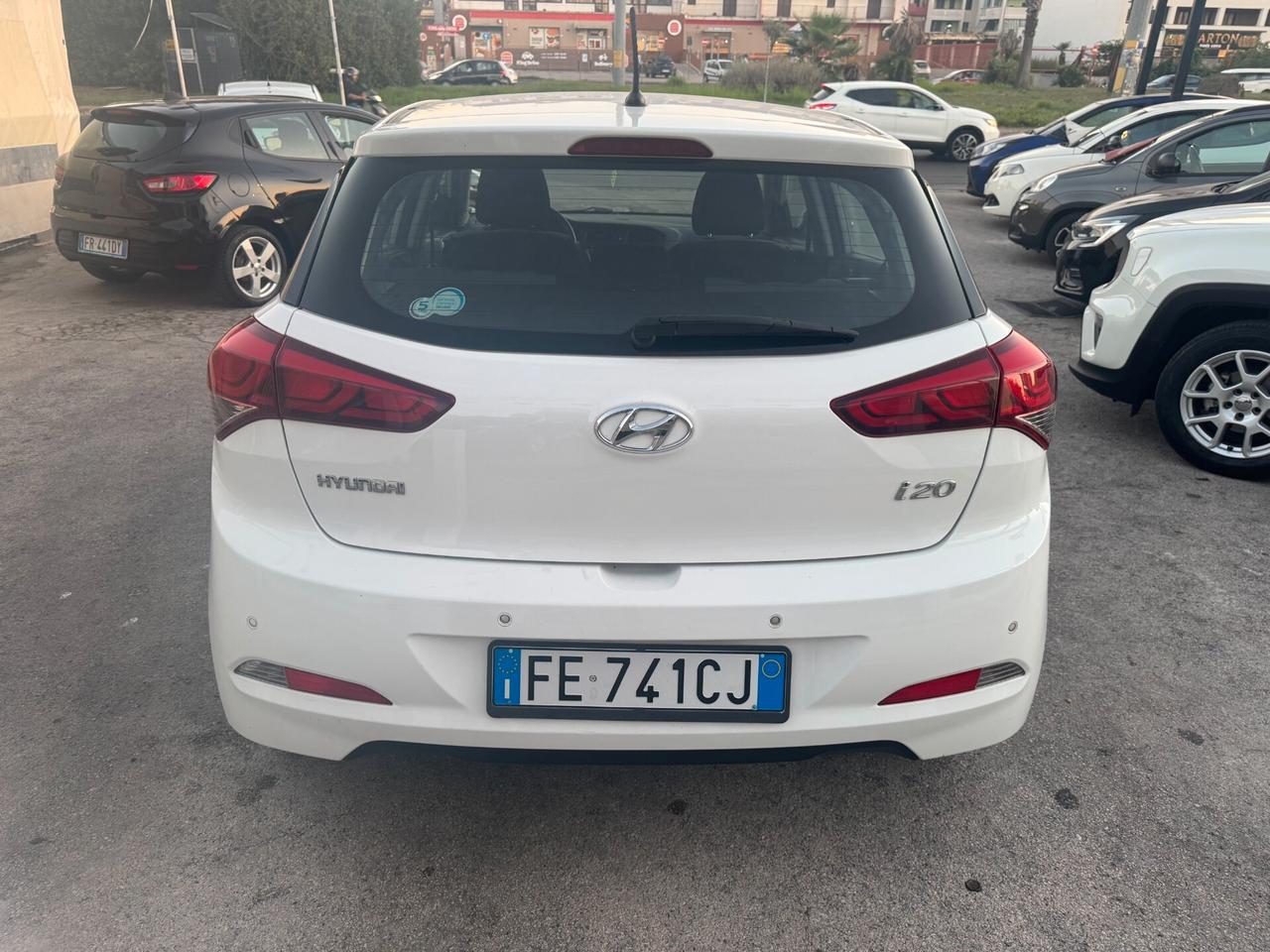 hyundai i20 1.4 crdi 90cv diesel 2016