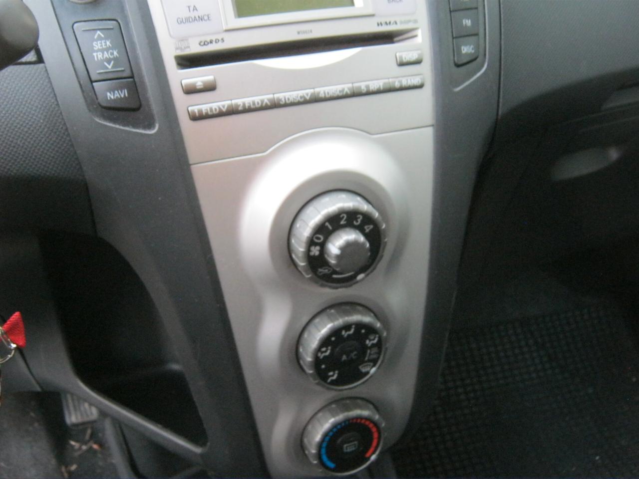 Toyota Yaris 1.0 3 porte Sol