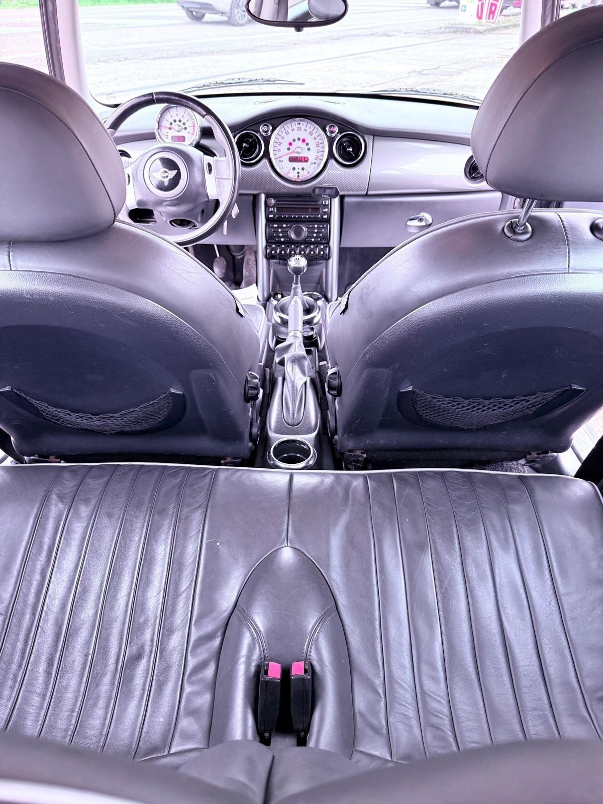 Mini 1.6 16V Cooper Ok neopatentati