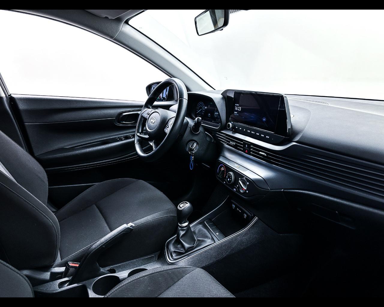 HYUNDAI I20 PE MY25 1.2 MT CONNECTLINE