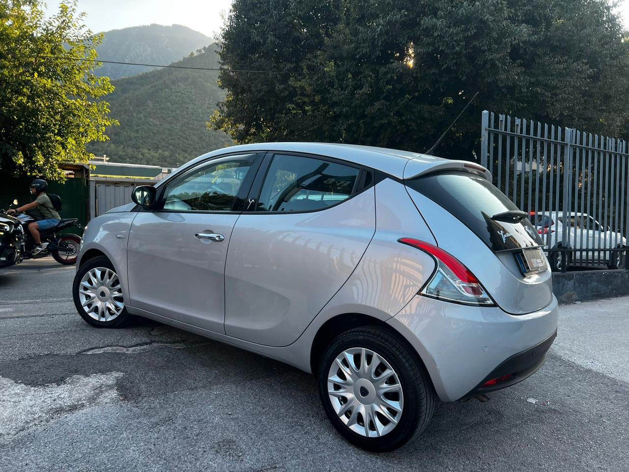 Lancia Ypsilon 1.2 69 CV 5 porte GPL Ecochic Platinum