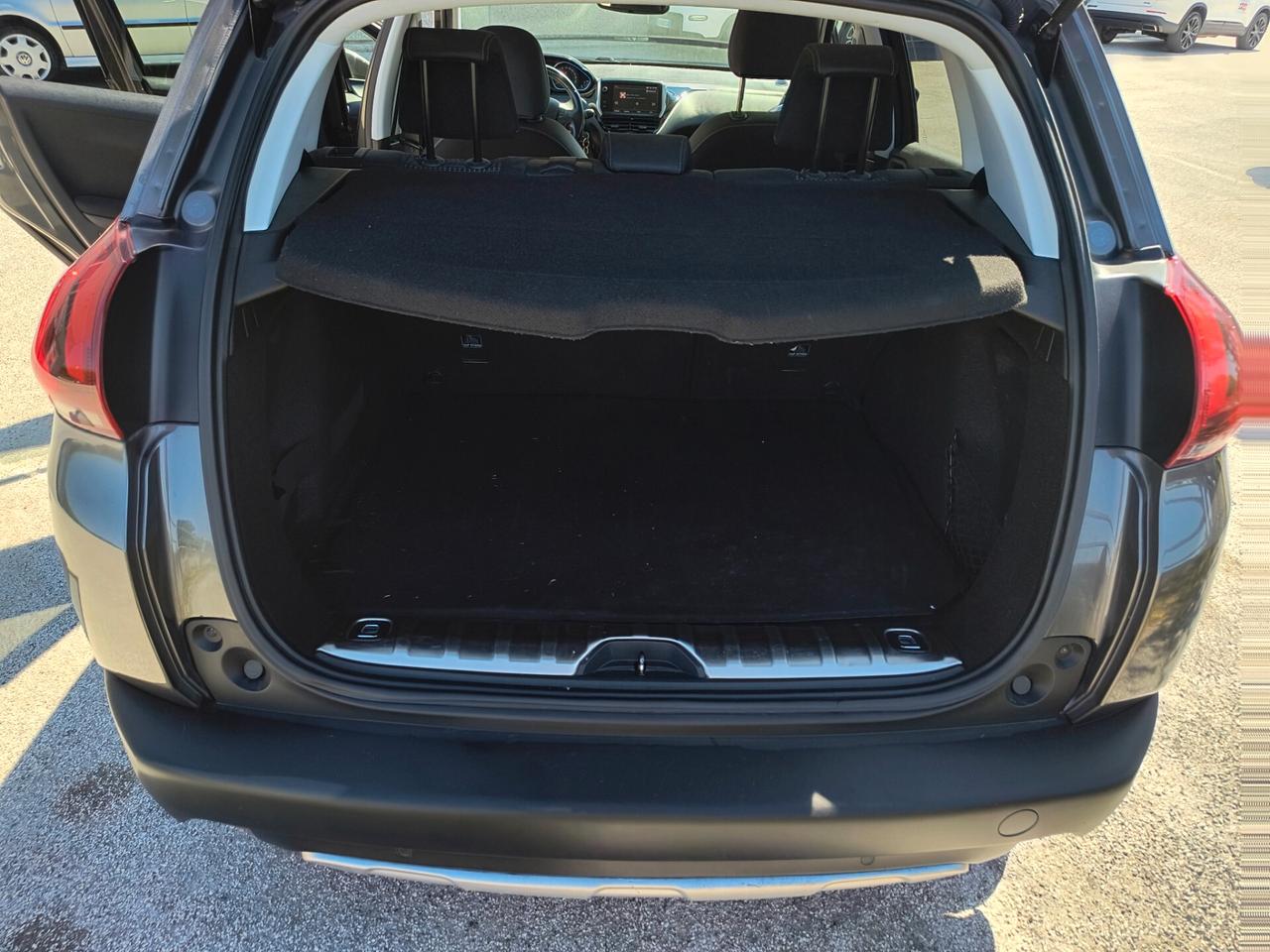 Peugeot 2008 BlueHDi 100 S&S Allure