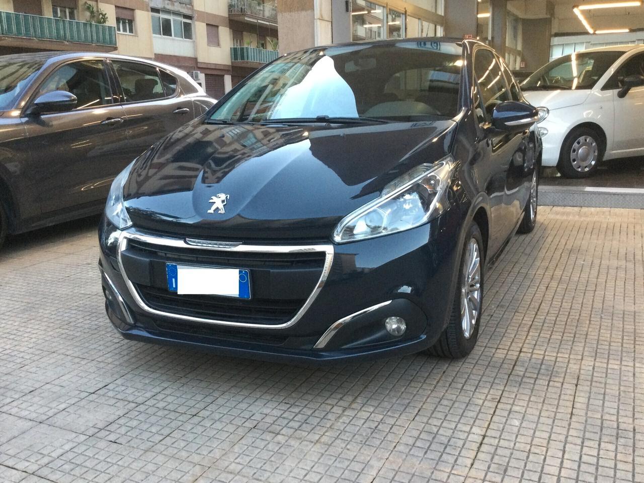 Peugeot 208 PureTech 82 3 porte Allure