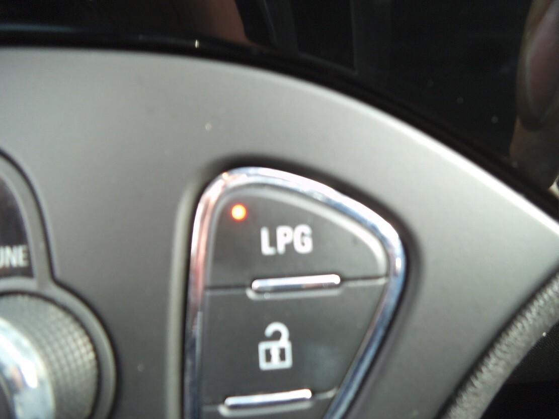 OPEL CORSA BENZINA / GPL