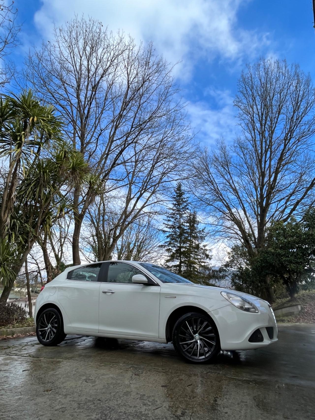 Alfa Romeo Giulietta 1.6 JTDm-2 105 CV Distinctive