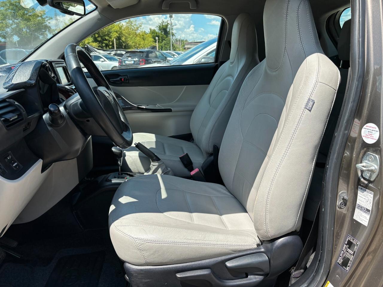 Toyota iQ 1.0 CVT Lounge