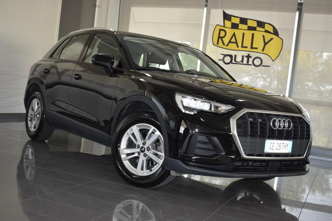 Audi Q3 35 TFSI Business