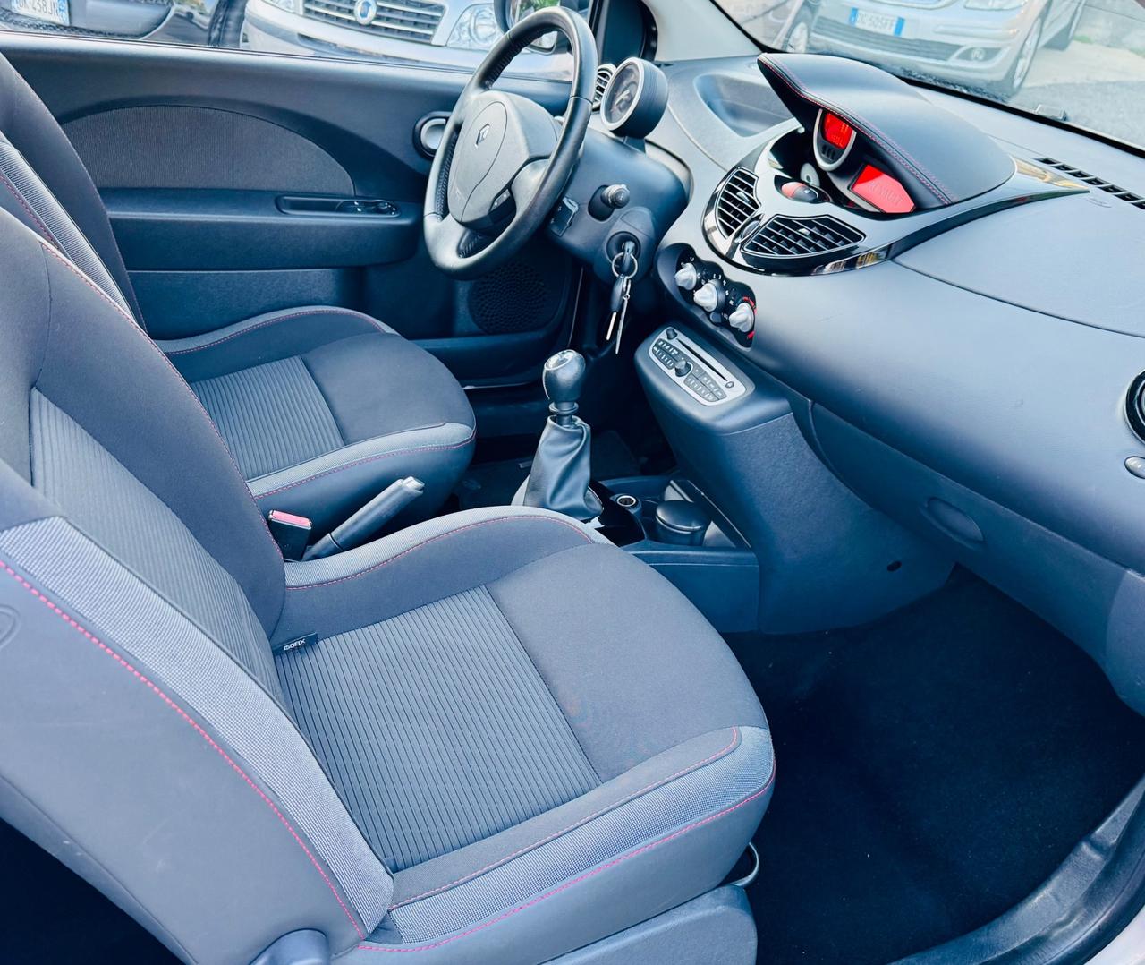 Renault Twingo 1.2 16V Etoile ok Neopatentati