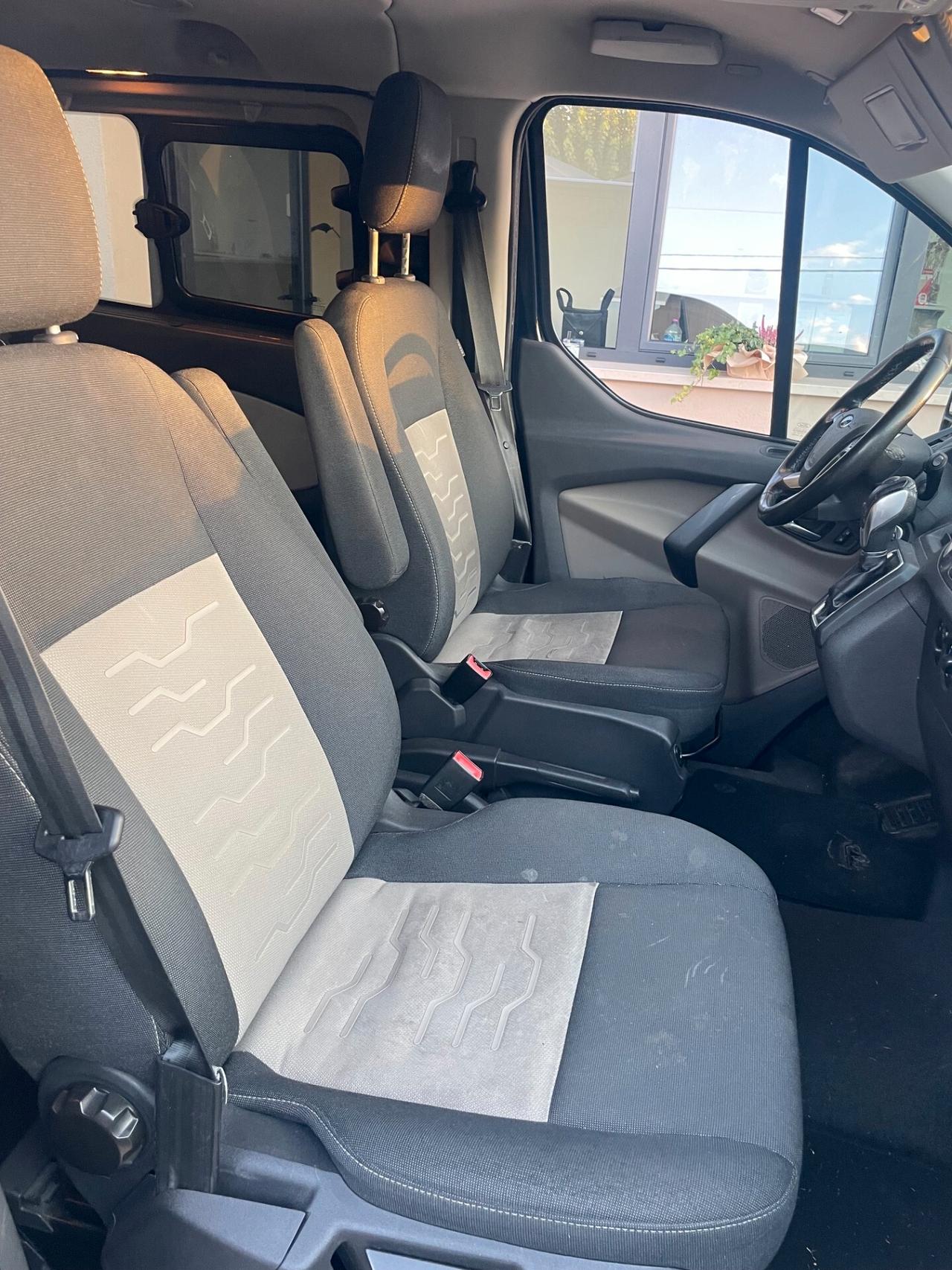 Ford Tourneo Custom 310 2.0 TDCi 170CV PC Titanium