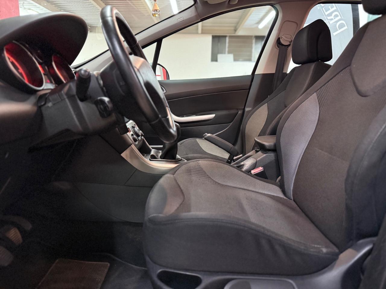 Peugeot 308 1.6 HDi 90CV FAP 5p. Comfort