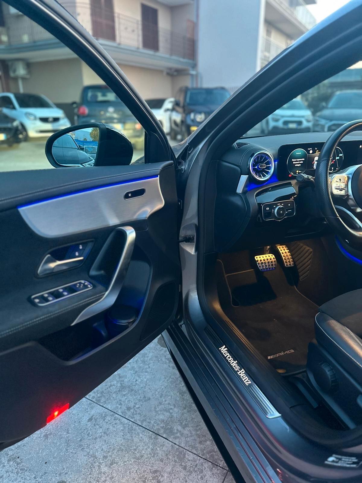 Mercedes-benz A 180 Automatic AMG Line Premium