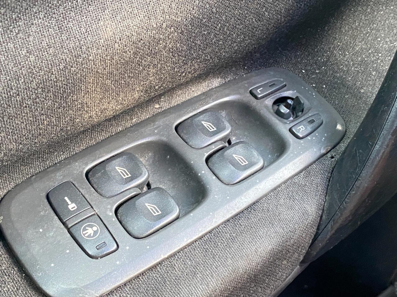 Volvo V70/XC70 V70 2.0i turbo 20V cat Benzina/Metano