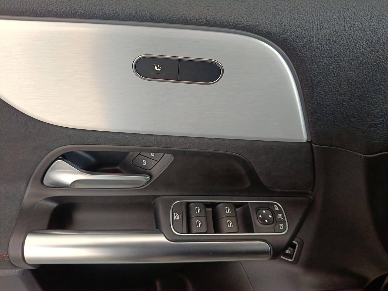 Mercedes-Benz GLA-H247 2023 - GLA 180 d AMG Line Advanced Plus auto