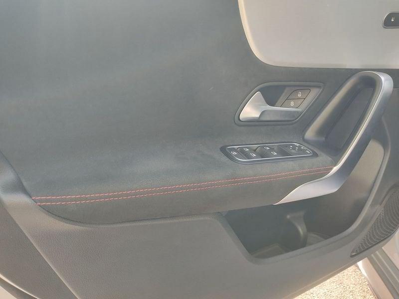 Mercedes-Benz Classe A - W177 2023 A 220 d AMG Line Premium Plus auto