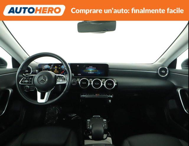 MERCEDES-BENZ GLB 200 Automatic Sport