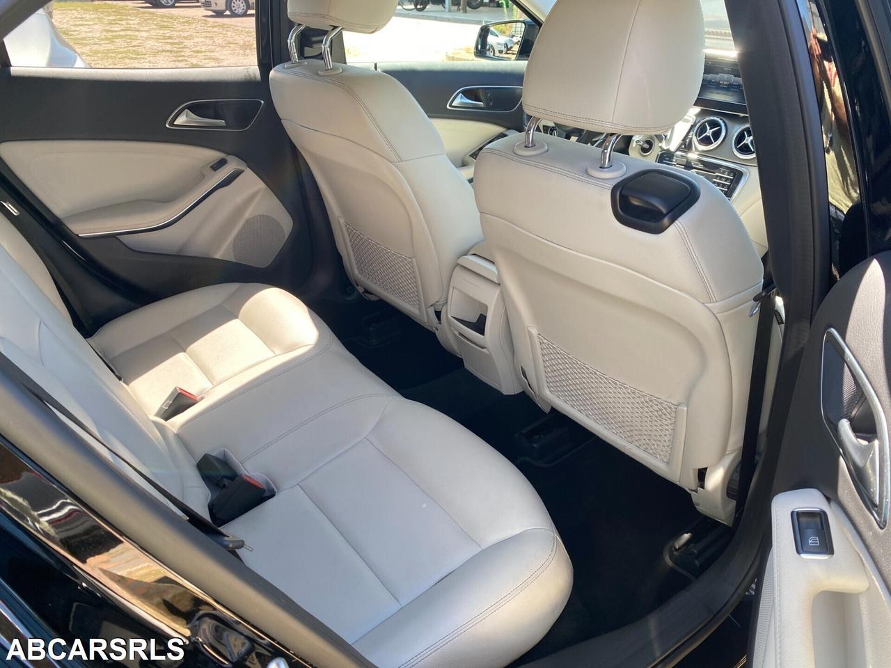 MERCEDES - Classe GLA - GLA 200 d Automatic 4Matic