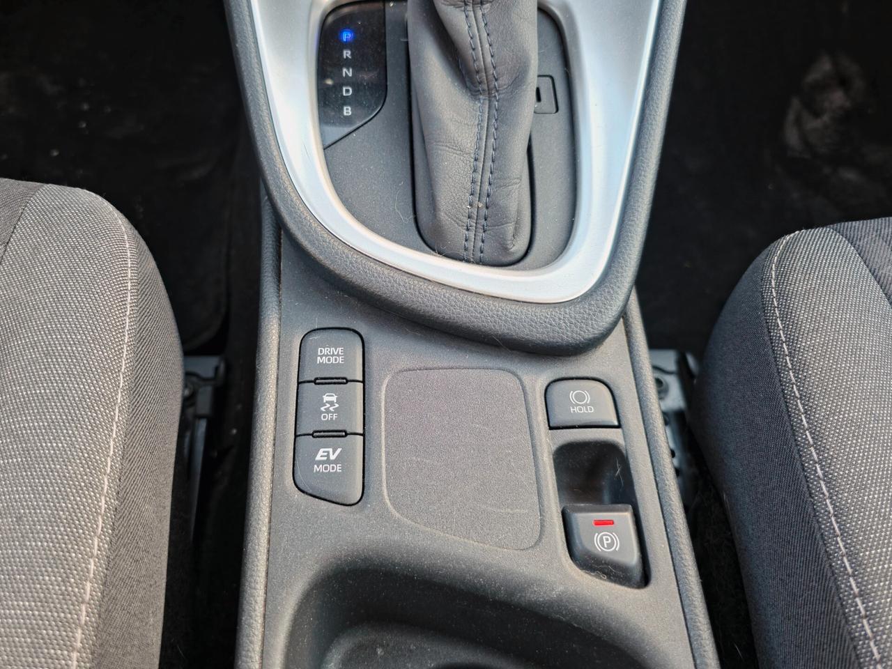 Toyota Yaris 1.5 Hybrid 5 porte Business 2021-E6 Automatico NEO