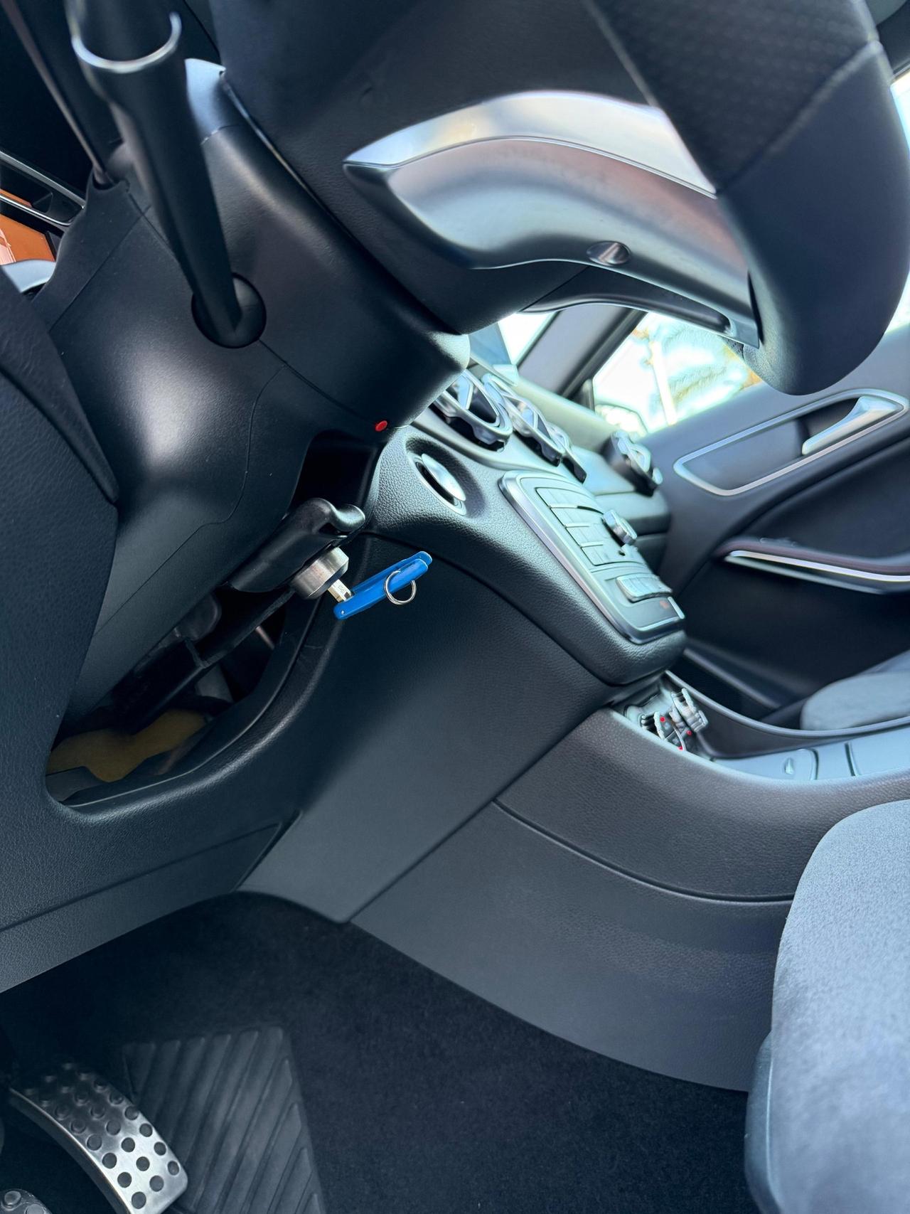 MERCEDES GLA 200D PREMIUM AMG 4 MATIC