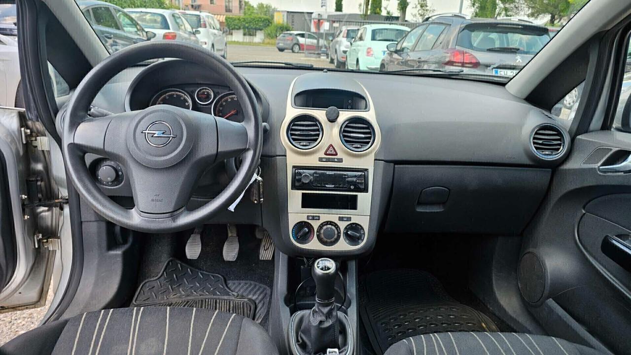 Opel Corsa 1.2 5 porte Enjoy Neopatentati