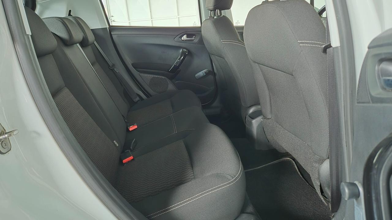 Peugeot 208 PureTech 82 5 porte Allure