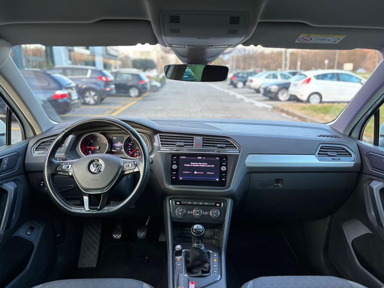 Volkswagen Tiguan 1.6 TDI SCR R-LINE BlueMotion Technology