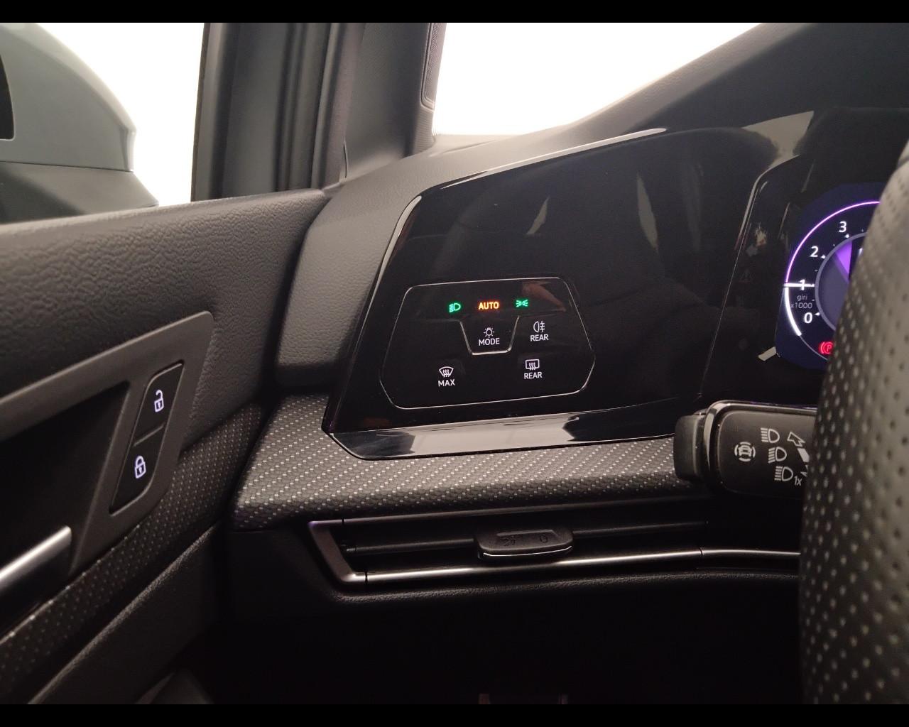 VOLKSWAGEN Golf VIII 2020 - Golf 1.5 tsi evo R-Line 130cv