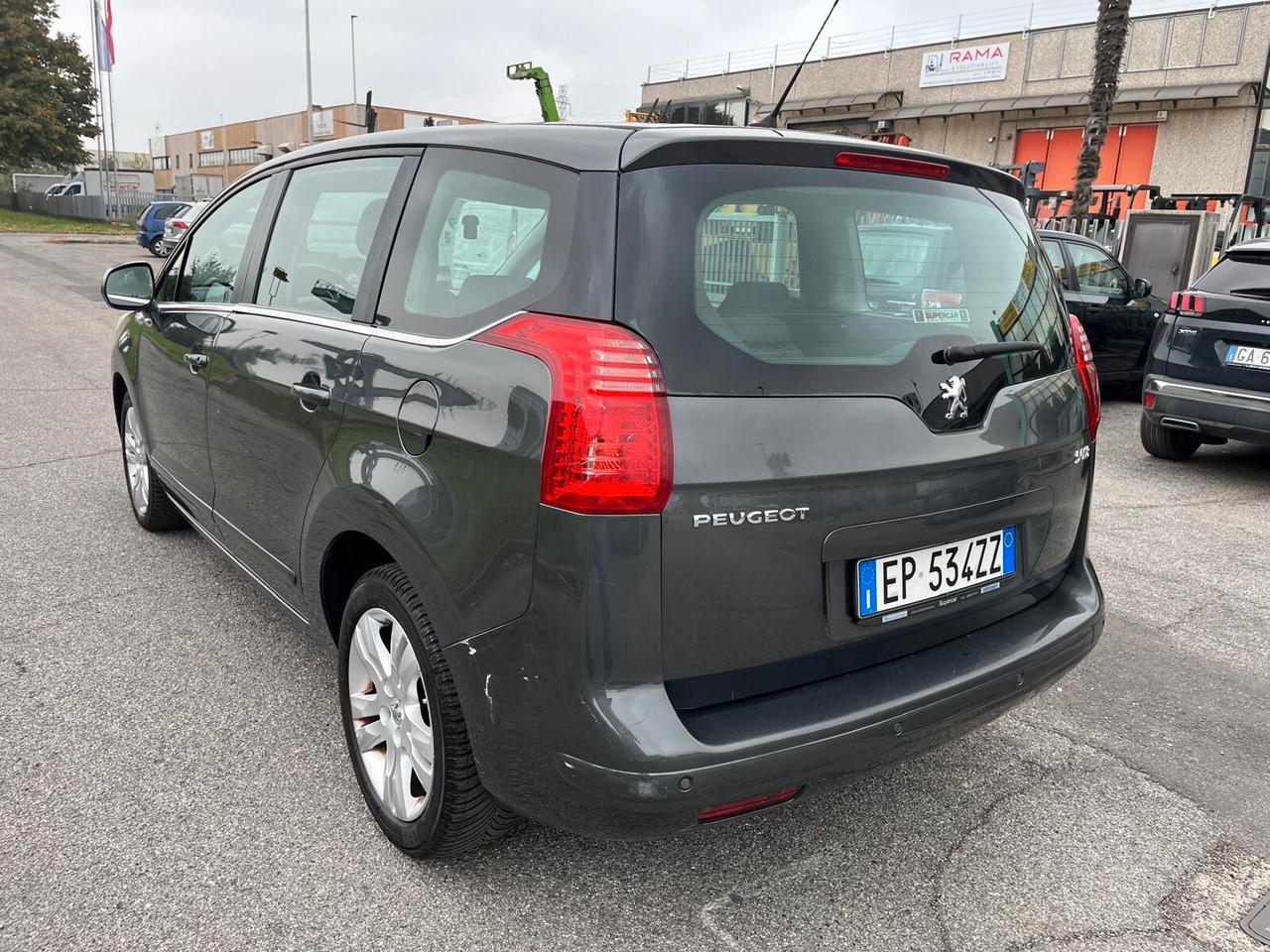 Peugeot 5008 1.6 HDi 112CV Active