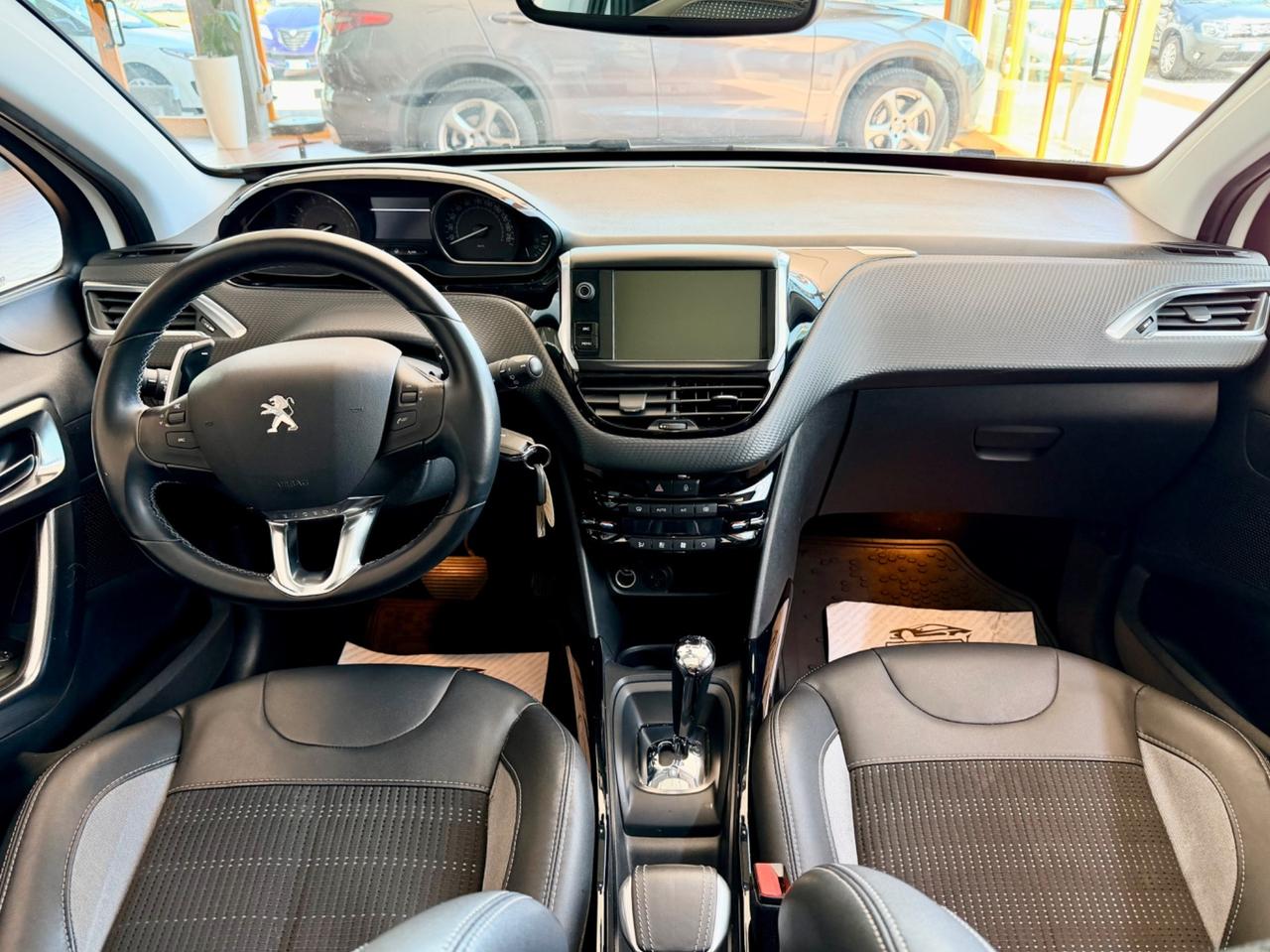 Peugeot 2008 1.2benz 82cv Autom. Gancio Tr