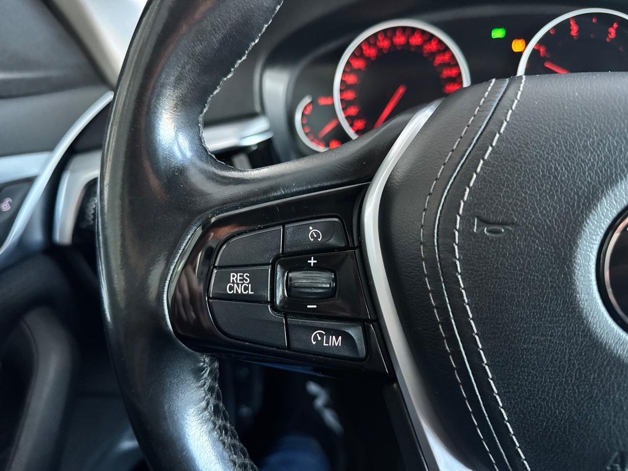 Bmw 520d xDrive Sport 190cv Line