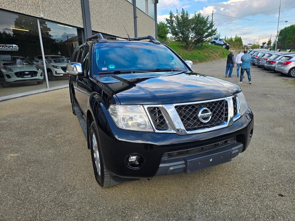 Nissan Navara 3.0 V6 DCI 231CV "LE" DA VETRINA!