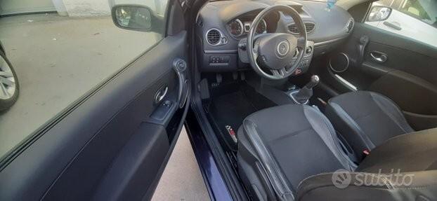 Renault clio benzina 1.2 ok patentati